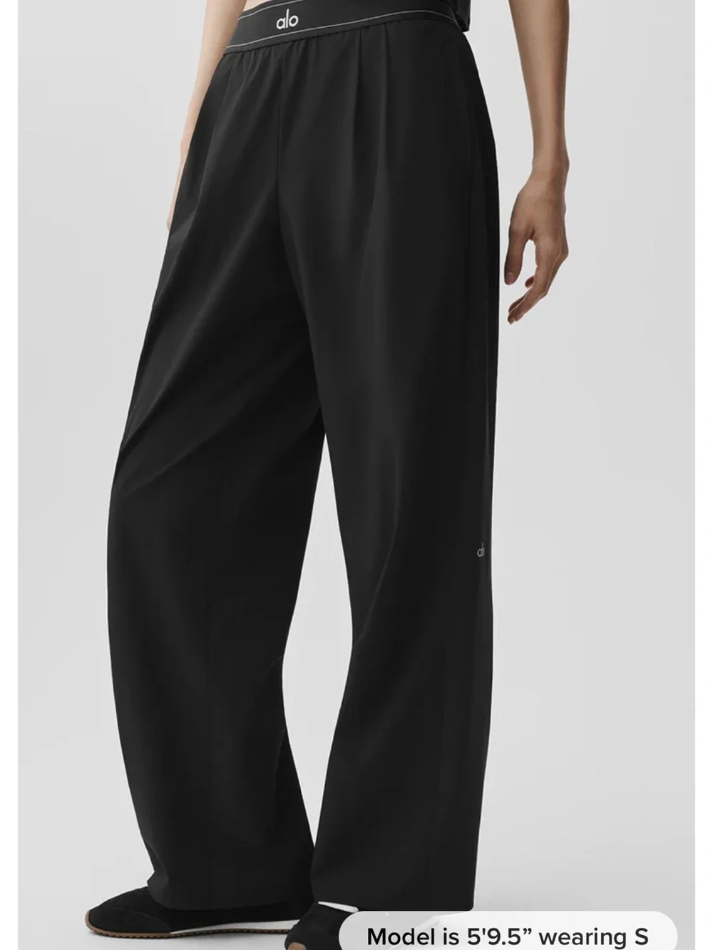 ALO Yoga Women’s Black Wide-Leg Performance Joggers